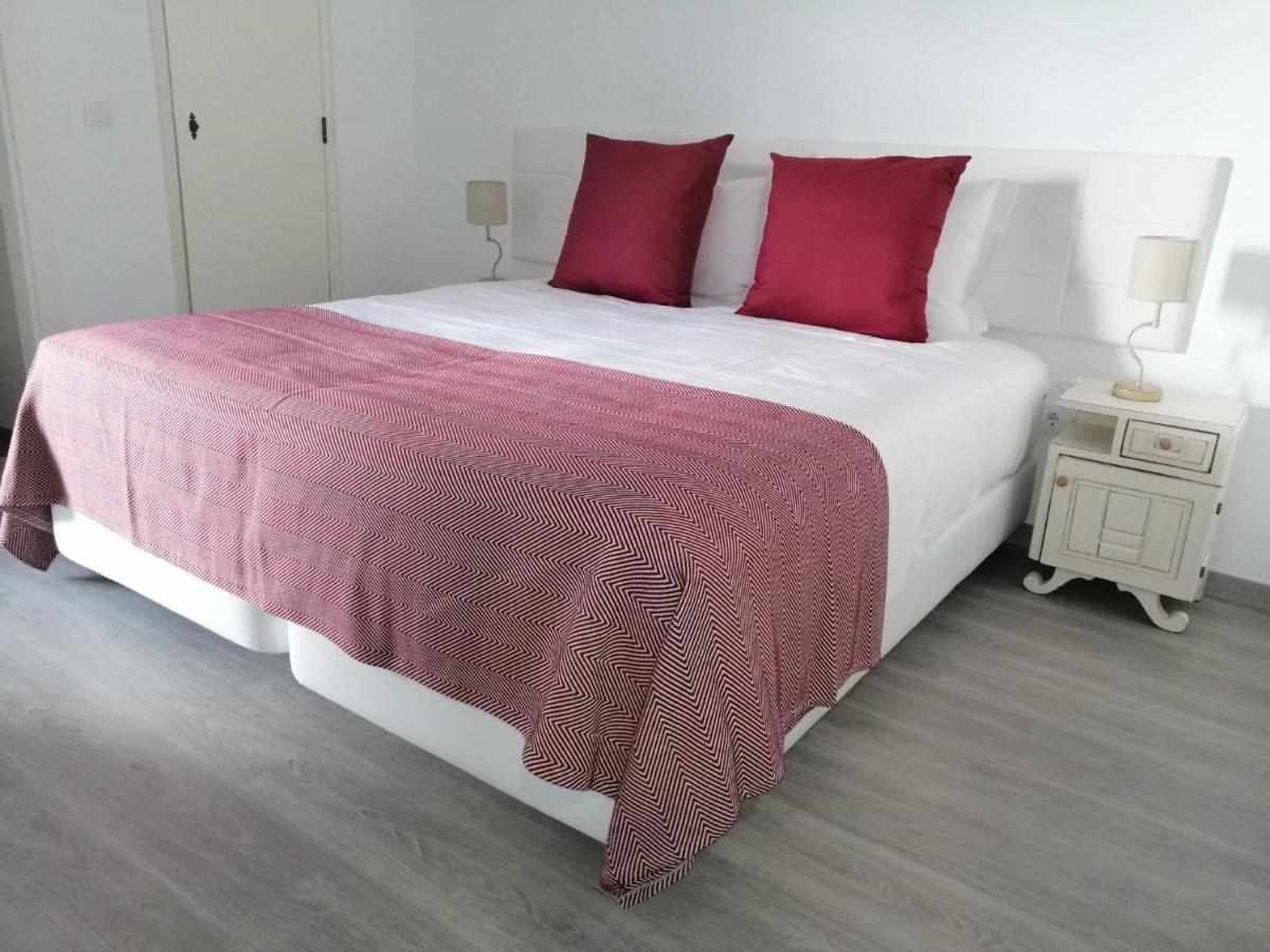 Raiz Alentejana Bed & Breakfast เรเกงกุส ดิ มอนซารัซ ภายนอก รูปภาพ