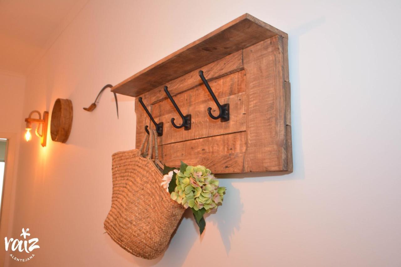 Raiz Alentejana Bed & Breakfast เรเกงกุส ดิ มอนซารัซ ภายนอก รูปภาพ